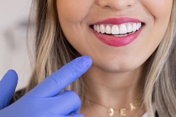 Reasons Why You Should Visit A Cosmetic Dentist