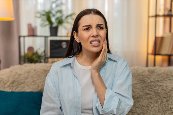 Emergency Dentist Care: What To Do When Dental Pain Strikes
